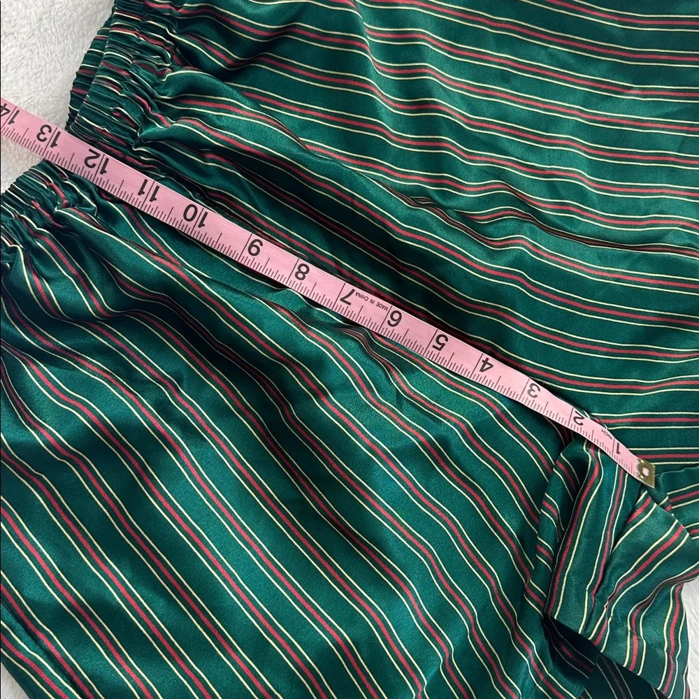 VTG Victoria’s Secret Yellow Label Women’s Christmas Sleepwear Stretchy Shorts S - Picture 5 of 6